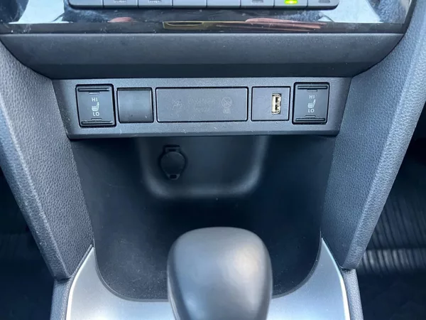 Toyota Yaris Cross HYBRID 1.5 85kW e-CVT C/T CZ - foto 11