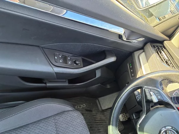 Škoda Octavia STYLE 1.5TSI 110kW CZ DPH - foto 11