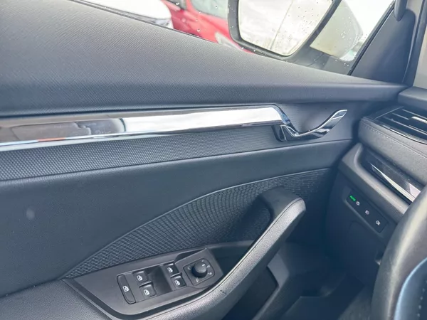 Škoda Octavia STYLE 1.5TSI 110kW CZ DPH - foto 11