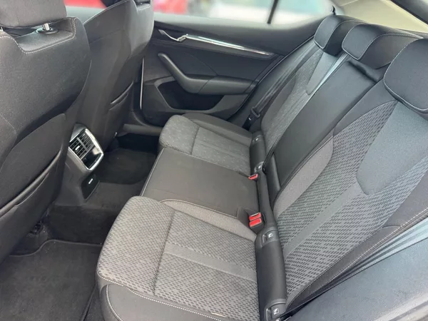 Škoda Octavia STYLE 1.5TSI 110kW CZ DPH - foto 8