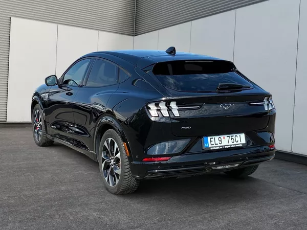 Ford Mustang Mach-E PREM BEV 91kWh 275kw PrD AWD - foto 4