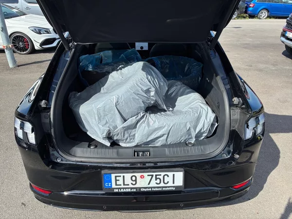 Ford Mustang Mach-E PREM BEV 91kWh 275kw PrD AWD - foto 6