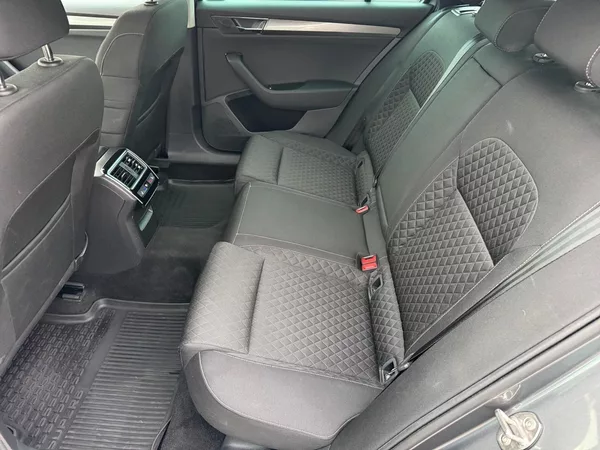 Škoda Superb AMBITION 2.0TDI 110kW CZ DPH - foto 8