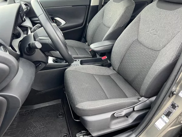 Toyota Yaris Cross COMFORT TECH 1.5 92kW CZ DPH - foto 8