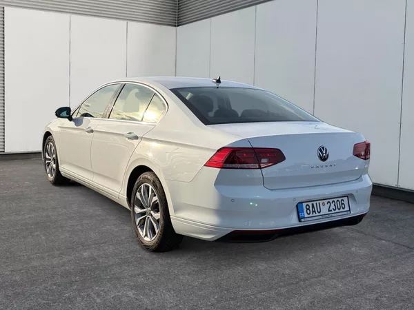 Volkswagen Passat BUSINESS 2.0TDI 110kW CZ DPH - foto 4