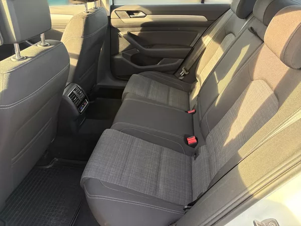 Volkswagen Passat BUSINESS 2.0TDI 110kW CZ DPH - foto 8