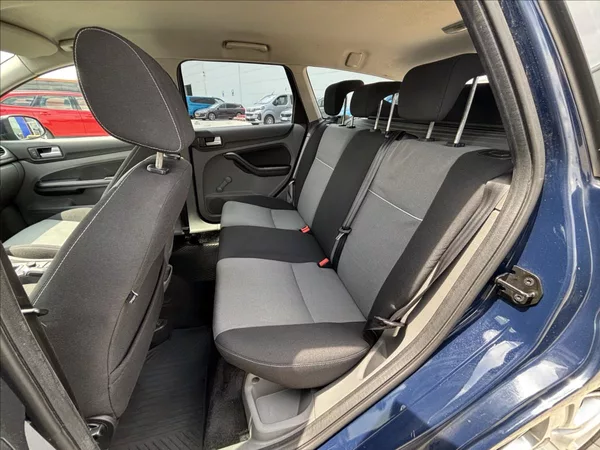 Ford Focus 1,6 TDCi 66kW - foto 10