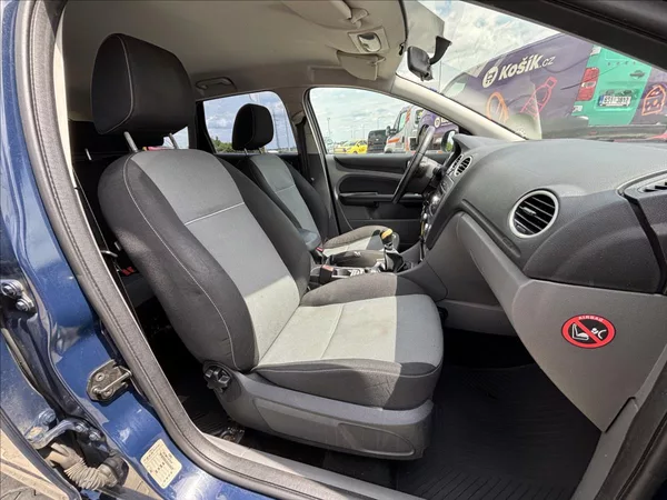 Ford Focus 1,6 TDCi 66kW - foto 11