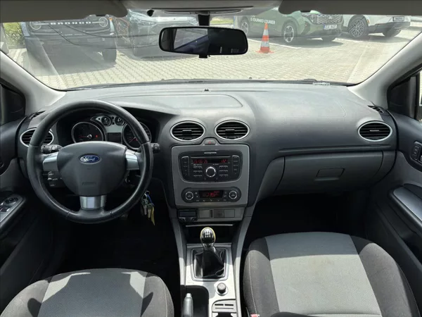 Ford Focus 1,6 TDCi 66kW - foto 15