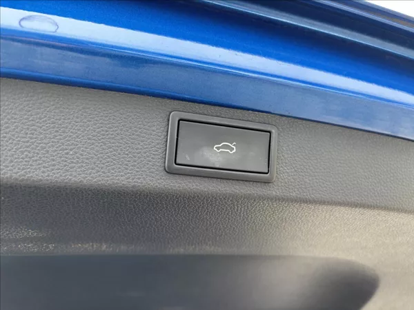 Škoda Karoq 2,0 TDI Sportline DSG ČR - foto 12