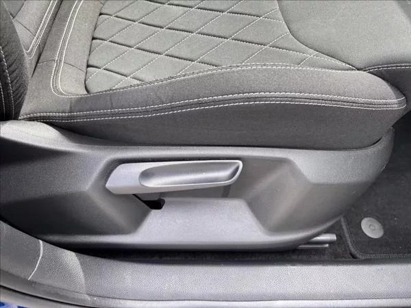 Škoda Karoq 2,0 TDI Sportline DSG ČR - foto 18