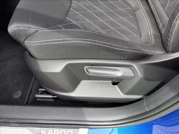 Škoda Karoq 2,0 TDI Sportline DSG ČR - foto 21