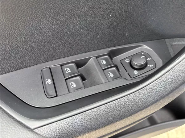Škoda Karoq 2,0 TDI Sportline DSG ČR - foto 22