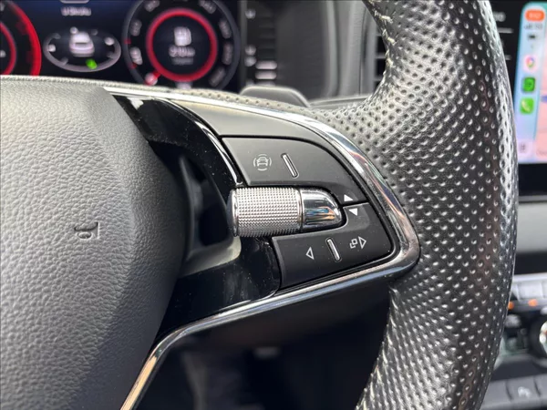 Škoda Karoq 2,0 TDI Sportline DSG ČR - foto 26