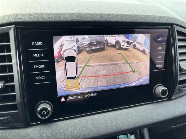 Škoda Karoq 2,0 TDI Sportline DSG ČR - foto 29