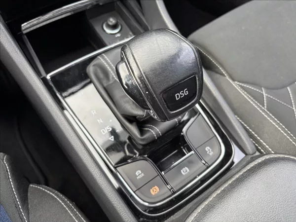 Škoda Karoq 2,0 TDI Sportline DSG ČR - foto 32