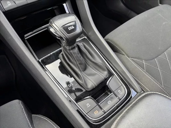 Škoda Karoq 2,0 TDI Sportline DSG ČR - foto 37