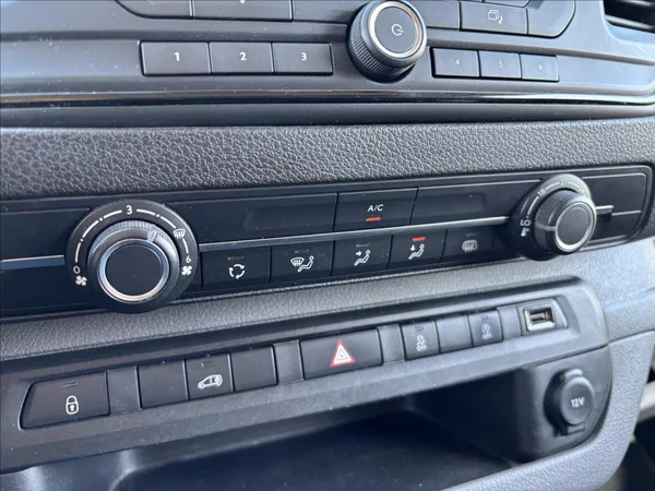 Opel Vivaro 2,0 CDTI 106kW L1 - foto 26