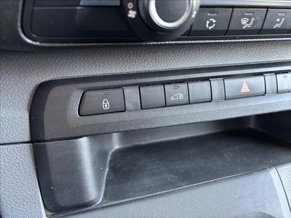 Opel Vivaro 2,0 CDTI 106kW L1 - foto 27