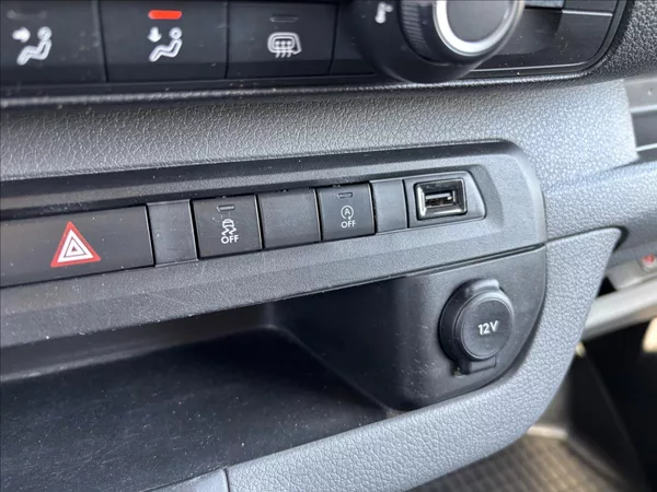 Opel Vivaro 2,0 CDTI 106kW L1 - foto 28