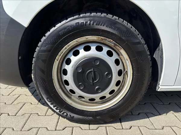Opel Vivaro 2,0 CDTI 106kW L1 - foto 9
