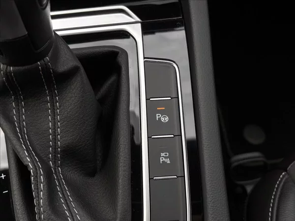 Volkswagen Arteon 2,0 TSI R-Line 206kW DSG - foto 38