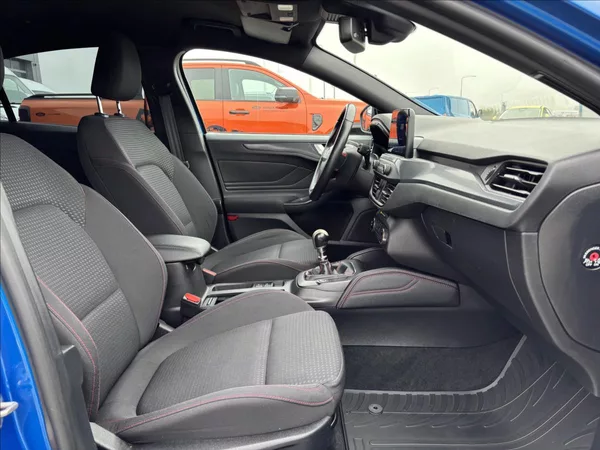 Ford Focus 1,0 EcoBoost 92 kW ST Line - foto 18