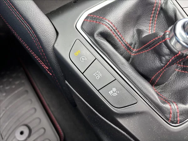 Ford Focus 1,0 EcoBoost 92 kW ST Line - foto 29