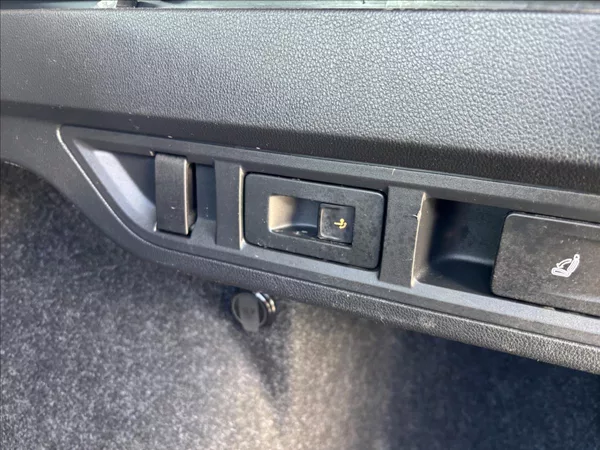 Škoda Octavia 1,5 TSI 110kW Ambition Combi - foto 14