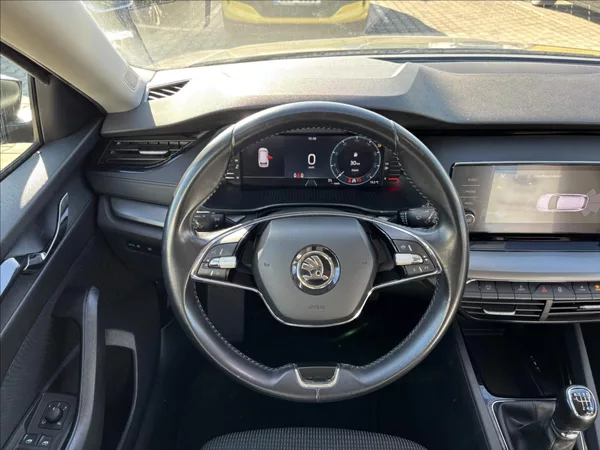Škoda Octavia 1,5 TSI 110kW Ambition Combi - foto 18