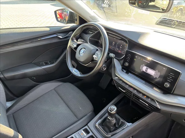 Škoda Octavia 1,5 TSI 110kW Ambition Combi - foto 21
