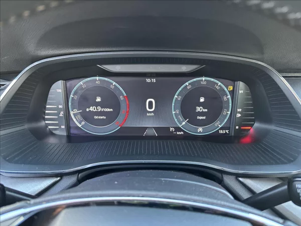 Škoda Octavia 1,5 TSI 110kW Ambition Combi - foto 24