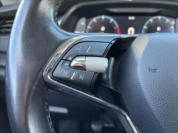 Škoda Octavia 1,5 TSI 110kW Ambition Combi - foto 25
