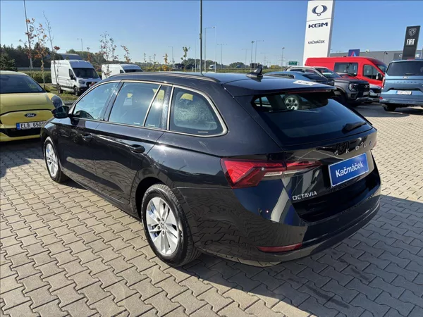 Škoda Octavia 1,5 TSI 110kW Ambition Combi - foto 3