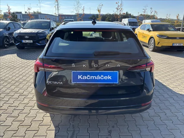 Škoda Octavia 1,5 TSI 110kW Ambition Combi - foto 4