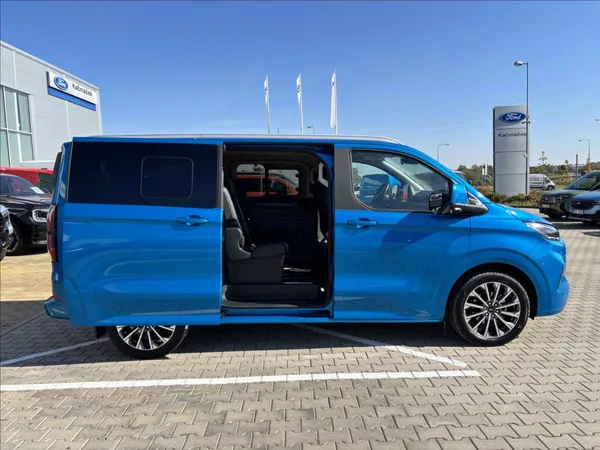 Ford Tourneo Custom 2,0 125kW Titanium X AWD L1 - foto 17