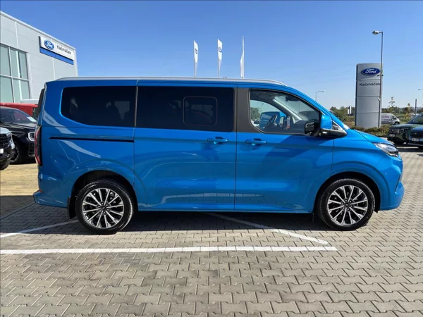Ford Tourneo Custom 2,0 125kW Titanium X AWD L1 - foto 6