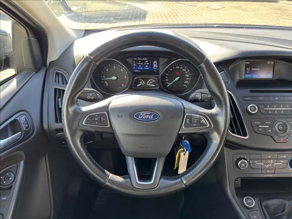 Ford Focus 1,5 TDCI 70kW Trend - foto 14