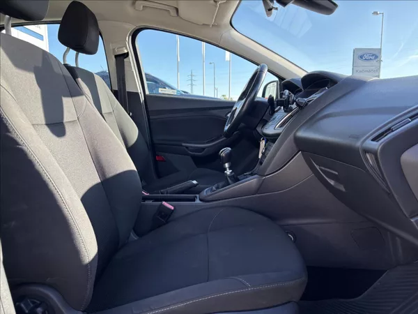 Ford Focus 1,5 TDCI 70kW Trend - foto 15