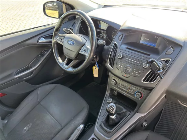 Ford Focus 1,5 TDCI 70kW Trend - foto 16