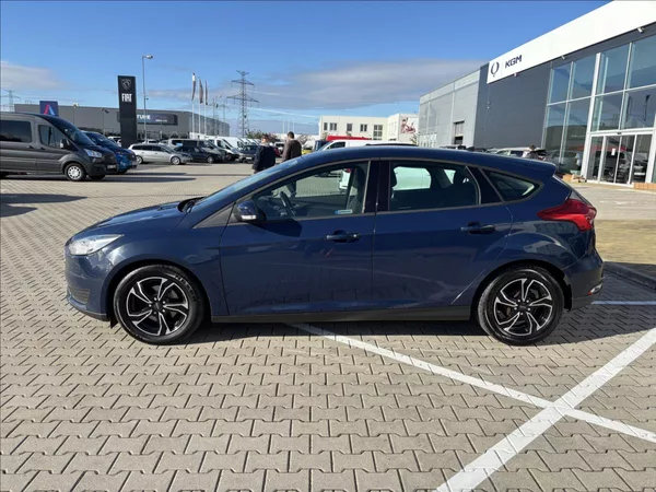 Ford Focus 1,5 TDCI 70kW Trend - foto 2