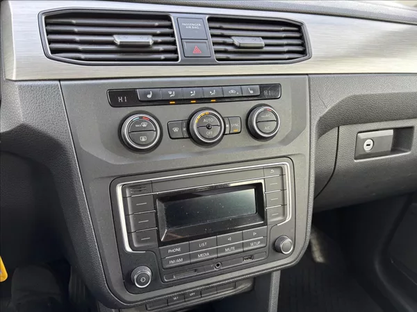 Volkswagen Caddy 1,2 TSI 62kW Trendline - foto 24