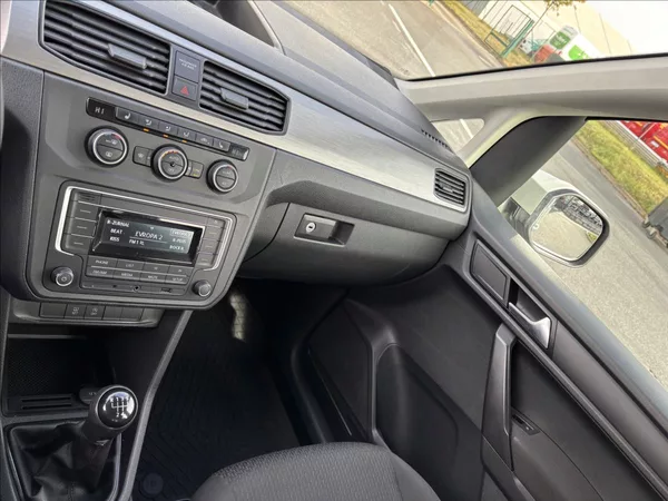 Volkswagen Caddy 1,2 TSI 62kW Trendline - foto 30