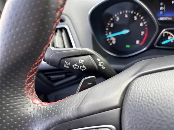 Ford Kuga 2,0 EcoBoost 170kW ST-Line - foto 32