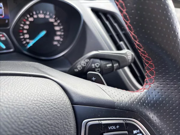 Ford Kuga 2,0 EcoBoost 170kW ST-Line - foto 33