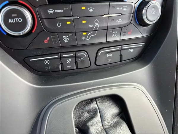 Ford Kuga 2,0 EcoBoost 170kW ST-Line - foto 37