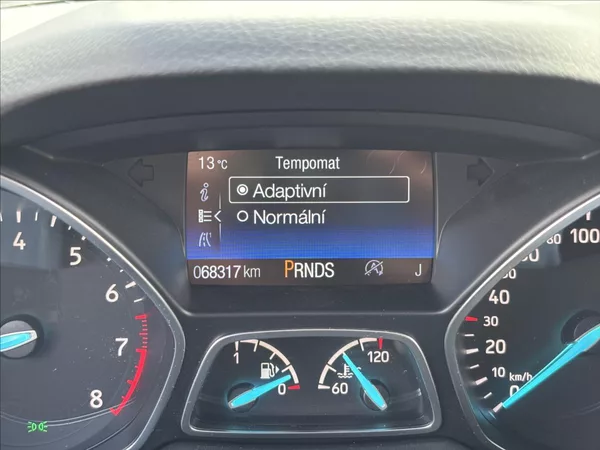 Ford Kuga 2,0 EcoBoost 170kW ST-Line - foto 42