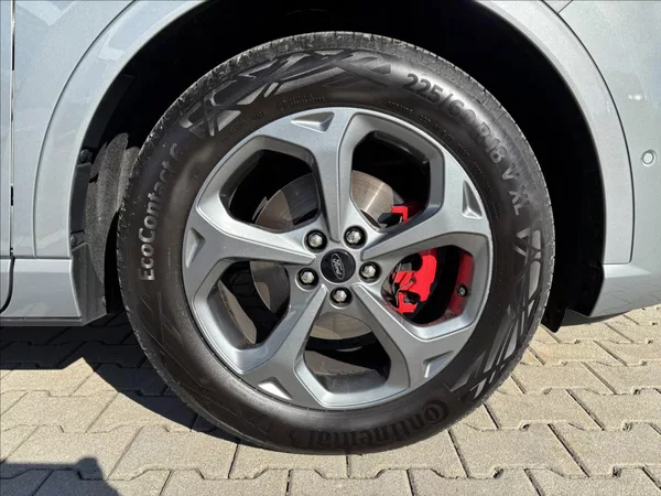 Ford Kuga 1,5 EcoBoost 137kW ST-Line - foto 11