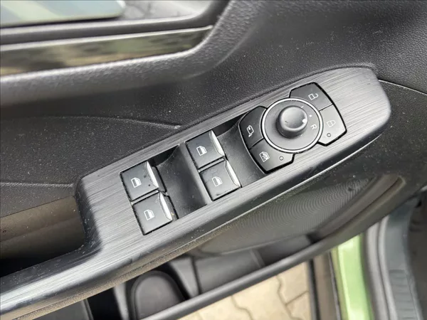 Ford Kuga 2,5 HEV 132kW Titanium - foto 25
