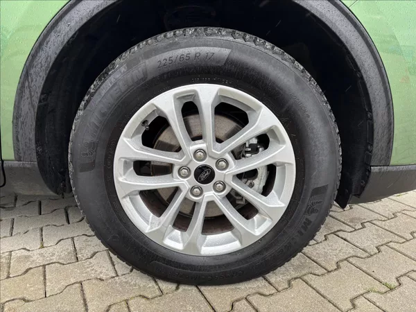 Ford Kuga 2,5 HEV 132kW Titanium - foto 9